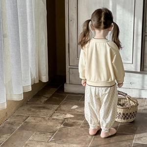 Baby girl light yellow sweatshirt and brown polka dot bloomers two-piece spring outfit