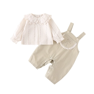 Ensemble printemps bébé fille avec chemise à col volanté et salopette lapin
