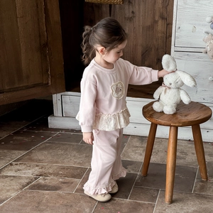 Toddler girls pink cotton sweatshirt and pants set with floral ruffles for autumn