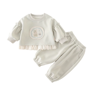 Survêtement fille vert menthe avec dentelle et motif de broderie petit lapin rose