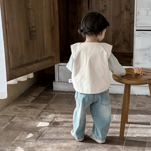Toddler boys casual three-piece outfit with beige cotton vest and light blue washed denim pants
