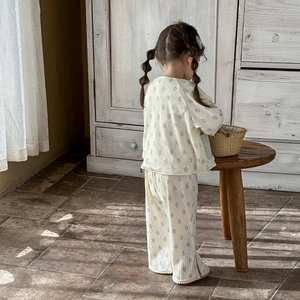 Toddler girl ribbed knit floral set with long sleeve top and lace trim pants