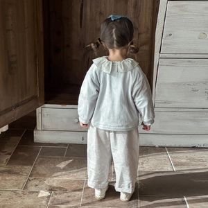 Vintage style toddler girl floral collar grey top and beige pants 2-piece clothing set