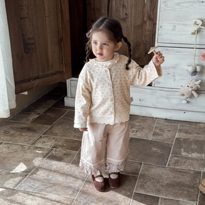 Cardigan floreale per bambina con pantaloni beige a gamba larga in dolce set 2 pezzi