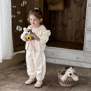 Set neonata con giacca con cappuccio, stampa orsetto, volant e pantaloni coordinati rosa