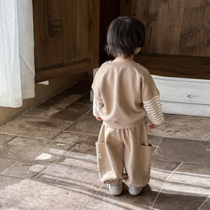 Boys' khaki cotton sweatshirt and casual pants set with striped sleeves and large pockets