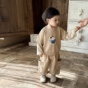 Toddler boys casual two-piece set featuring panda sweatshirt and cargo pants in light brown