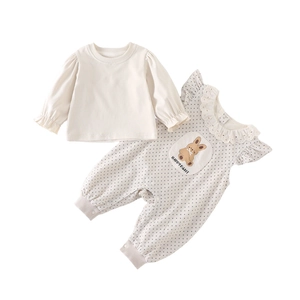 Ensemble deux pièces chemise à manches longues et salopette à pois avec patch lapin