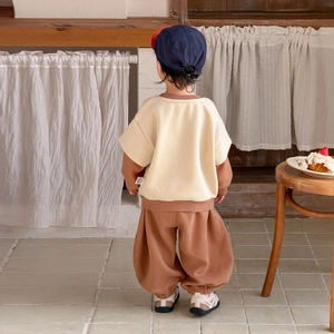 Toddler boy retro contrast hoodie and pants set in beige and dark brown minimalist style