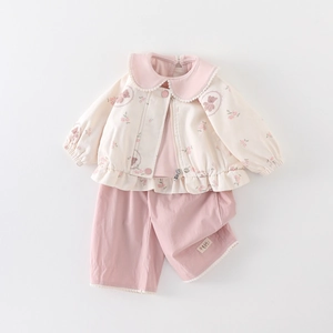 Ensemble veste florale et pantalon rose pour bébé fille avec col dentelle et ours