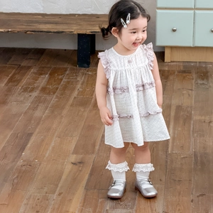 Robe d'été en coton pour fille avec motifs floraux et détails à volants doux