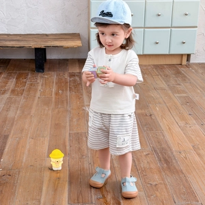 Boys casual white T-shirt and striped shorts summer two-piece outfit with denim cap