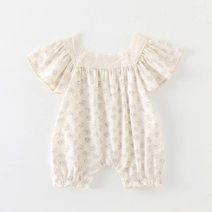 Barboteuse fleurie pour bébé fille en coton avec broderie dentelle et manches à volants
