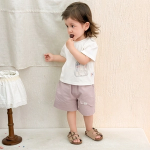 Ensemble d'été pour enfants style japonais avec t-shirt blanc et short décontracté