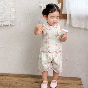 Ensemble d'été traditionnel chinois pour filles avec haut sans manches et short fleuri