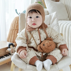 Infant winter quilted long sleeve romper set with bear patterns and matching knit hat