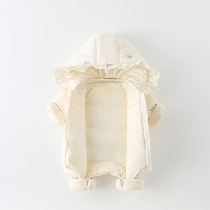 Combinaison hiver bébé matelassée blanc crème avec capuche dentelle et doublure