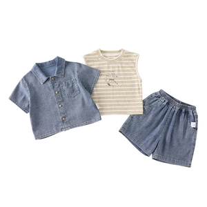 Ensemble 3 pièces en denim pour garçons avec chemise, débardeur chien rayé et short