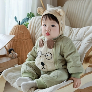 Quilted cotton baby jumpsuit with double zipper and cute puppy embroidery in bean green