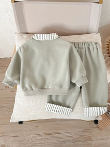 Two-piece light bean green cotton set for toddler boys with striped collar and cuffs