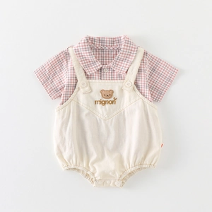 Baby Jungen Set mit rosa kariertem Hemd und beiger Bären Stickerei Strampler