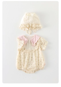Barboteuse bébé en coton à fleurs avec col Claudine et chapeau de soleil