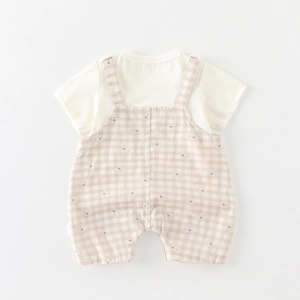 Two-piece baby summer outfit with white short-sleeve T-shirt and plaid bear overalls