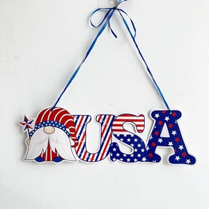 Detail of USA gnome door hanger with stars and stripes patterns for Independence Day