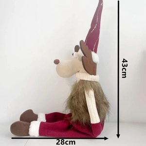 Detailansicht der Größe des 43cm sitzenden Weihnachts-Rentier-Plüschtiers mit rotem Hut