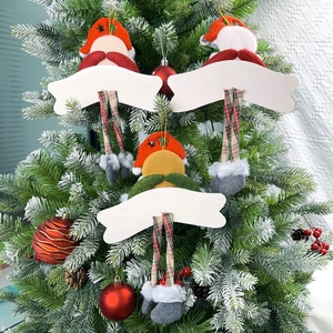Détails de nains de Noël DIY avec bannières personnalisables suspendus au sapin vert