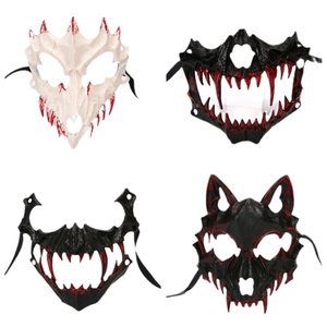 Set di quattro maschere horror per Halloween con teschi e demoni dotati di zanne affilate