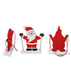 Dettaglio macro di Babbo Natale in legno con legno multistrato e cordoncino di cotone