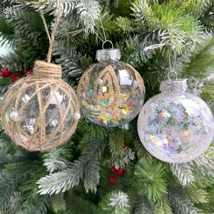 Set of 8cm gold Christmas ball ornaments with pearls and sequins on a festive tree