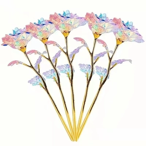 Five-piece holographic white roses set with golden stems for Mother's Day decoration