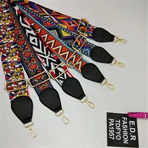 Fünf bunte, breite, verstellbare Schultergurte im Boho-Stil mit goldenen Metallhaken