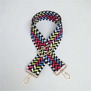 Bandoulière large colorée réglable avec motif géométrique en V et crochets dorés