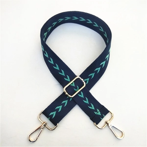 Bandoulière ethnique réglable avec motif géométrique bleu et vert et boucles dorées