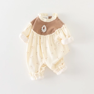 Floral baby girl long sleeve romper with ruffled collar and lace flower applique