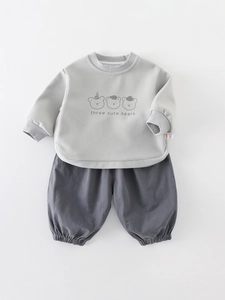 Baby boys grey long sleeve sweatshirt and pants set with three cute bears print
