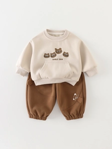 Toddler boys casual two-piece cotton tracksuit with cartoon bear prints and kangaroo pocket