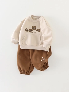 Toddler casual two-piece tracksuit with cartoon bears and kangaroo pocket
