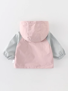 Giacca a vento rosa e grigia per bambina con cappuccio e polsini elastici vista retro