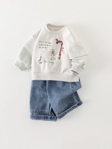 Children's cream sweatshirt with green sleeves and blue denim pants two-piece set