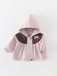 Mädchen Kapuzenjacke in Rosa und Braun mit Schmetterlingsstickerei und Volantschultern