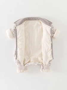 Thickened baby winter romper with tree prints and warm gray corduroy trim finish