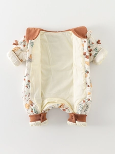 Mameluco acolchado de invierno para bebé con estampado floral y puños acanalados