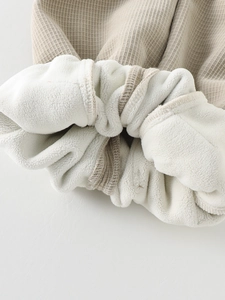 Pantalon d'hiver bébé en maille gaufre beige avec doublure polaire chaude
