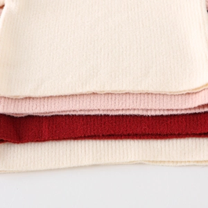 Vertikal gestreifter Strickpullover für Mädchen in Creme, Hellrosa und Dunkelrot