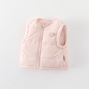 Gilet d'hiver rose matelassé pour bébé fille avec patch fraise et doublure à carreaux