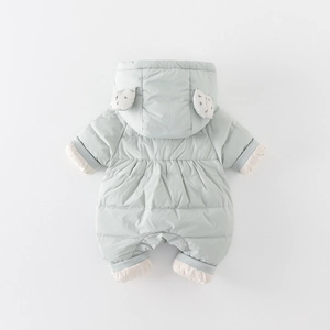 Süßer hellgrüner Baby-Daunenoverall mit Kapuze, Blumenohren und warmem Futter